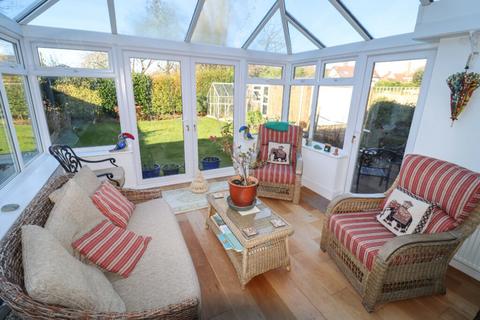 4 bedroom detached house for sale, Beach Road, Hayling Island