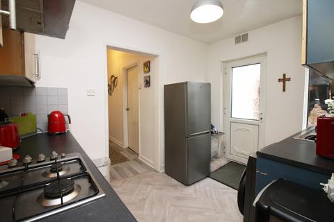 2 bedroom apartment for sale, Elm Avenue,  Blackpool, FY3