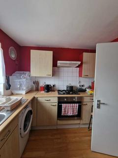 1 bedroom in a house share to rent, Hounslow TW4