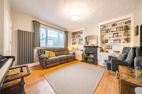 5 Lovell Road, Richmond, TW10 7LB
