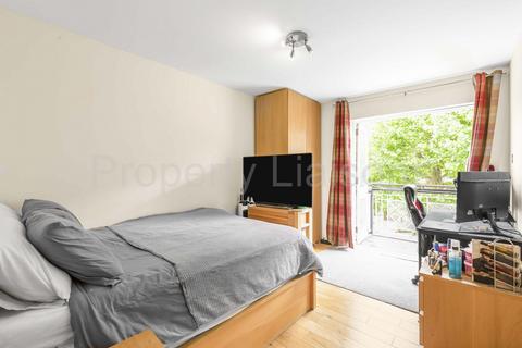 4 bedroom duplex for sale, Goodhart Place, Limehouse, E14