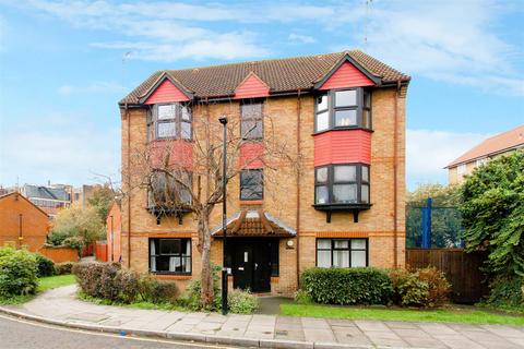 1 bedroom flat for sale, Coopers Close, London