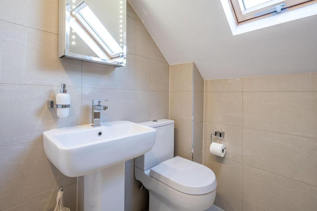 Shower Room 2 F 2