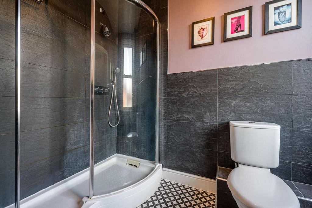 En-Suite 1