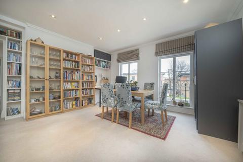 2 bedroom flat for sale, Goldhawk Road, London W6