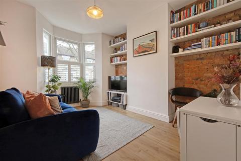 2 bedroom flat for sale, Oakdale Road, Leyton E11