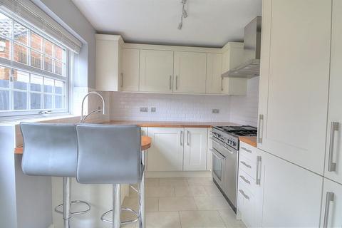 3 bedroom detached house to rent, Hemlock Way, Chandler's Ford, Eastleigh