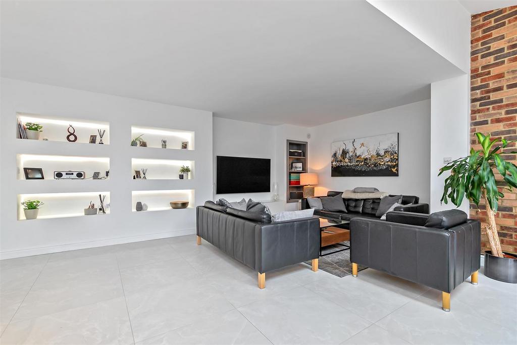 17 AToulmin Drive-30.jpg