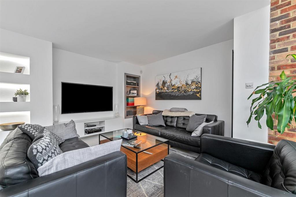 17 AToulmin Drive-32.jpg