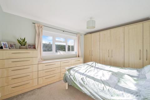 5 Bridgefield Close, Banstead, SM7 1LR