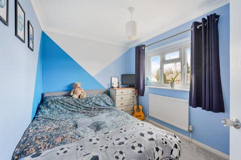 5 Bridgefield Close, Banstead, SM7 1LR