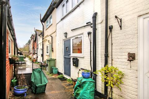 1 bedroom cottage to rent, Mitchells Row, Shalford, Guildford