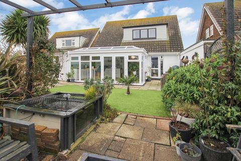 3 bedroom detached house for sale, Redoubt Way, Romney Marsh TN29