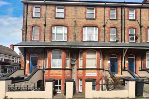 1 bedroom flat to rent, Ethelbert Square Westgate-On-Sea CT8