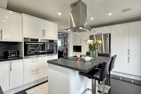 85 Skiddaw Close, Great Notley, Braintree, CM77 7UR