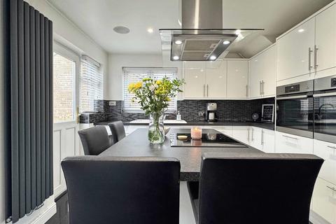 85 Skiddaw Close, Great Notley, Braintree, CM77 7UR