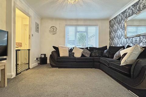 85 Skiddaw Close, Great Notley, Braintree, CM77 7UR