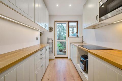 115 Churston Drive, Morden, SM4 4JE