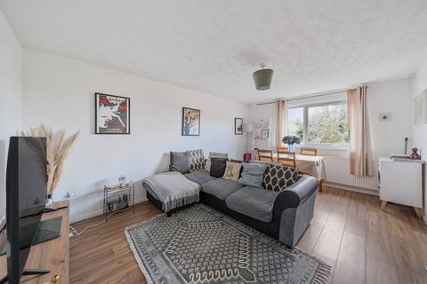 2 bedroom flat to rent, Coppetts Road, Muswell Hill, London, N10