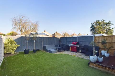 3 bedroom semi-detached house for sale, Holtham Avenue, Churchdown