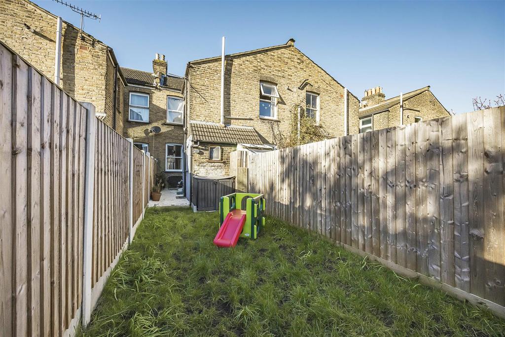 271 Murchison Road -006.JPG