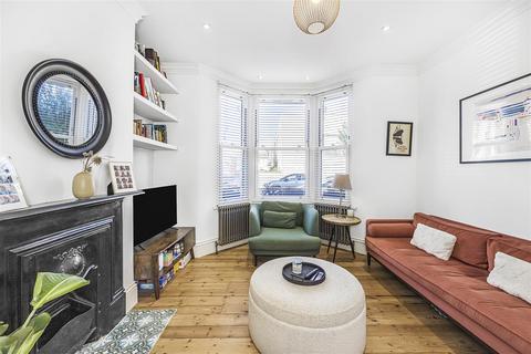 2 bedroom flat for sale, Murchison Road, London E10