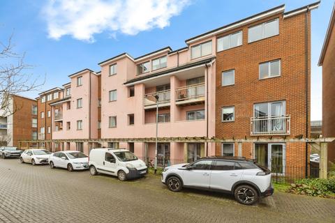 2 bedroom flat for sale, Drummond Grove, Ashford, TN24 0