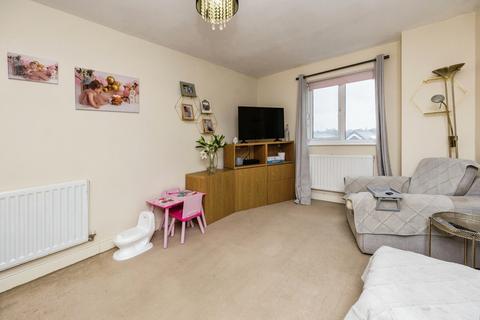 2 bedroom flat for sale, Drummond Grove, Ashford, TN24 0