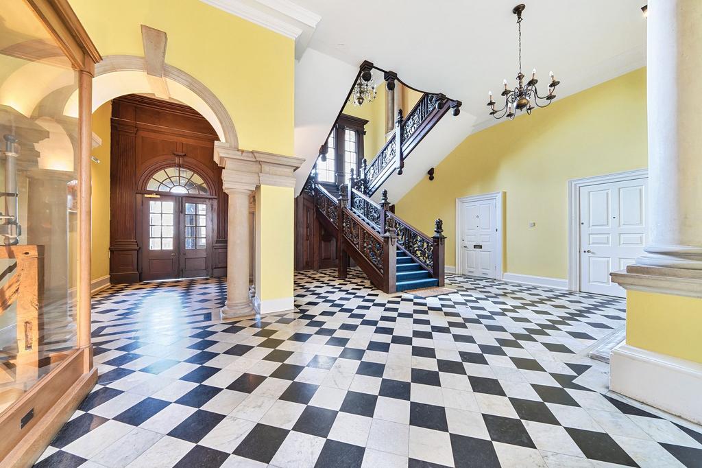 Main Entrance Hall to House (1)