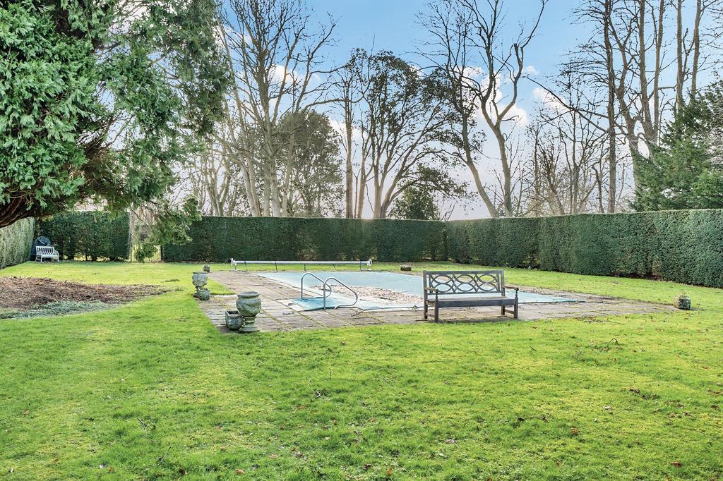 Swimming Pool (1)