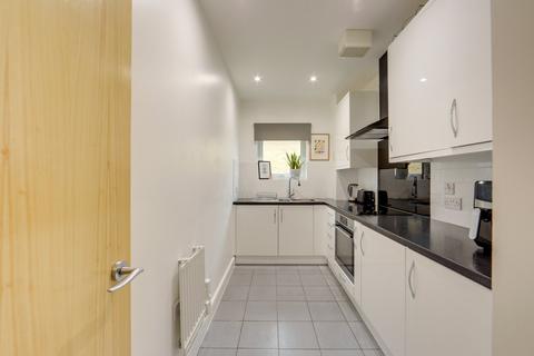 2 bedroom flat for sale, Highfield Close, Hither Green , London, SE13