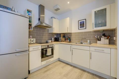 1 bedroom flat for sale, Desvignes Drive, Hither Green, London, SE13