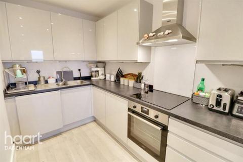 2 bedroom apartment to rent, Batts House Merrielands Crescent, Essex