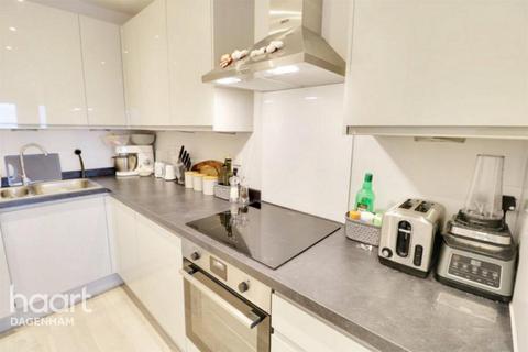 2 bedroom apartment to rent, Batts House Merrielands Crescent, Essex