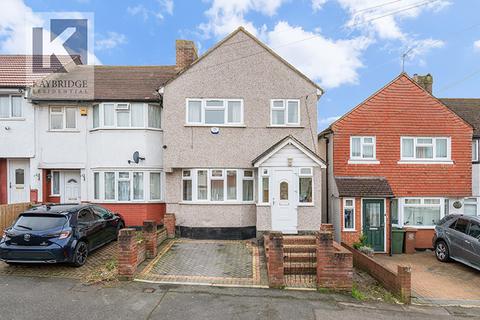 3 bedroom end of terrace house for sale, Buckland Way, Worcester Park, KT4