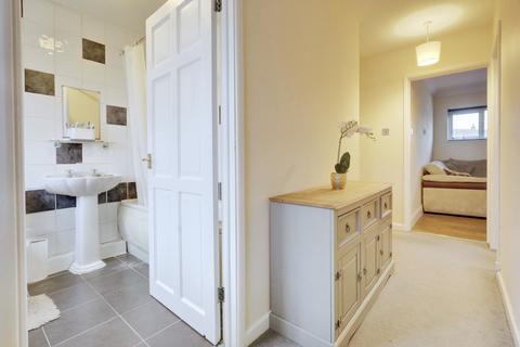 20 Abbotswood, Benfleet, SS7 3XT