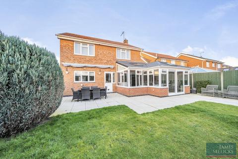 4 bedroom detached house for sale, Dallison Close, Market Harborough