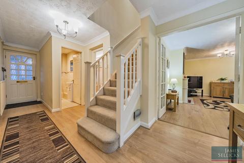 4 bedroom detached house for sale, Dallison Close, Market Harborough