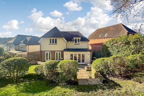 2 Chynham Place, South Croydon, CR2 0JZ