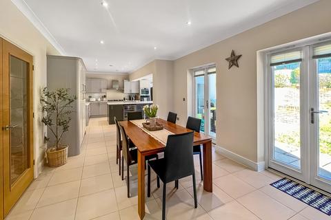 2 Chynham Place, South Croydon, CR2 0JZ