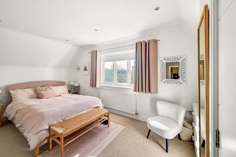 2 Chynham Place, South Croydon, CR2 0JZ