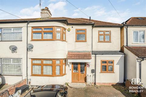 Rushden Gardens, Clayhall
