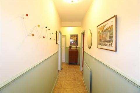 2 bedroom apartment for sale, Birchwood Avenue, High Heaton, Newcastle Upon Tyne