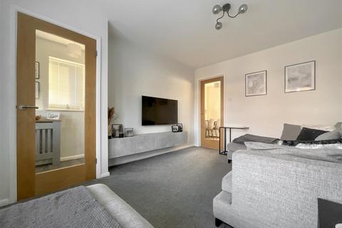 33 Noble Avenue, Bristol, BS30 8YY