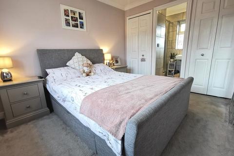 46 Bullfinch Drive, Harleston, IP20 9FB
