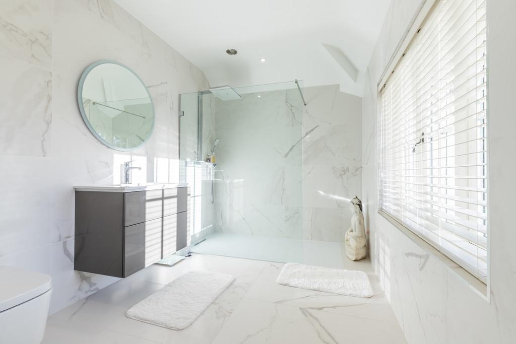 Ensuite Shower Room