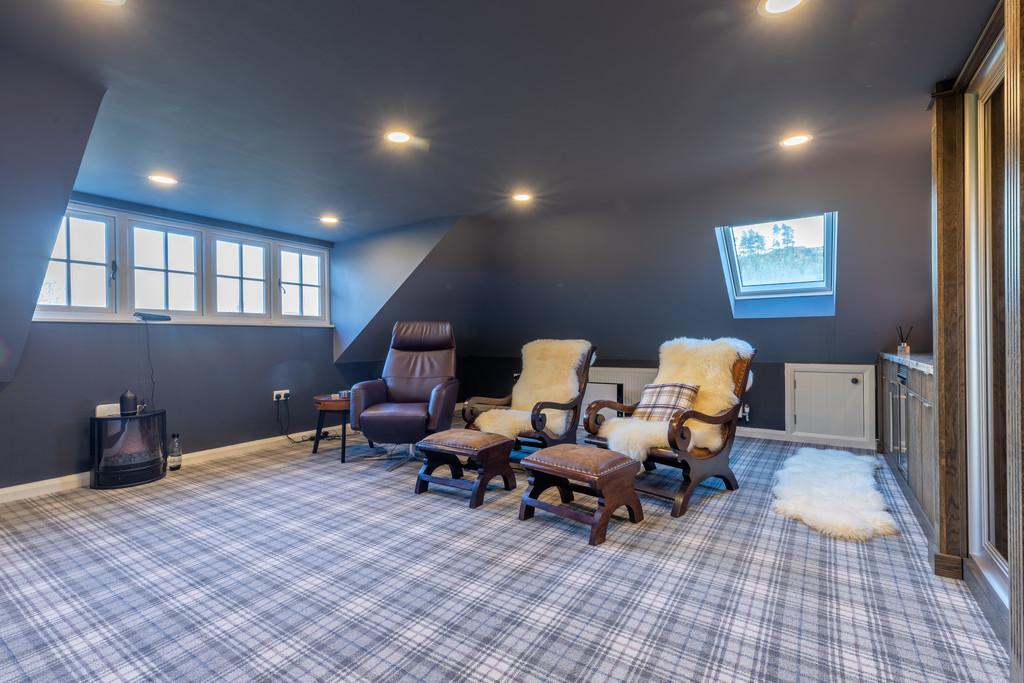 Office/Bedroom 6