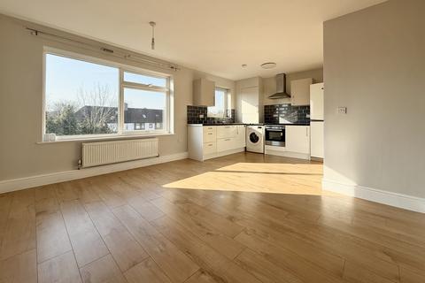 2 bedroom apartment to rent, Enmore Road, South Norwood