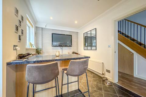 16 Crouch Avenue, Hullbridge, Hockley, SS5 6BP