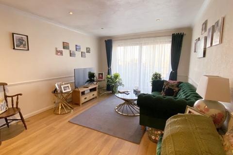 2 bedroom flat for sale, Alexander Court, BR2